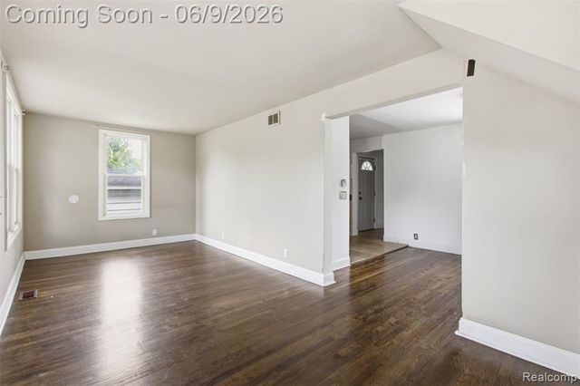 21934 Linwood Avenue, Eastpointe, MI 48021