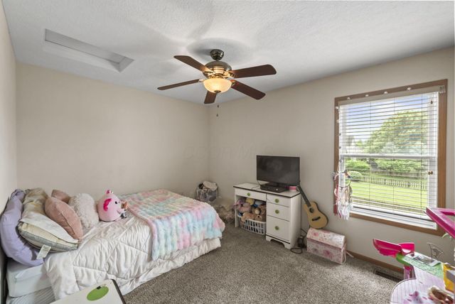 8567 Old Field Birch Drive, Blacklick, OH 43004