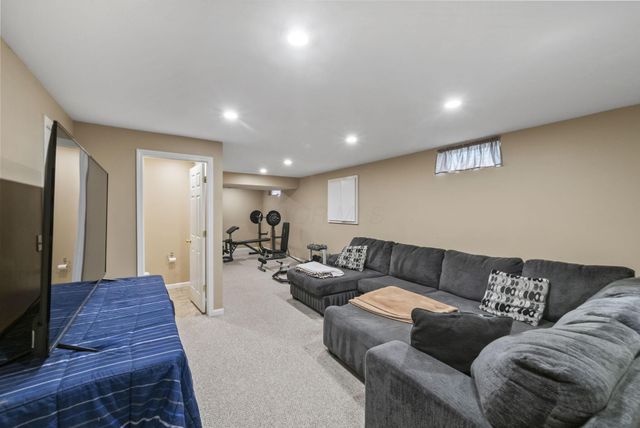 8567 Old Field Birch Drive, Blacklick, OH 43004
