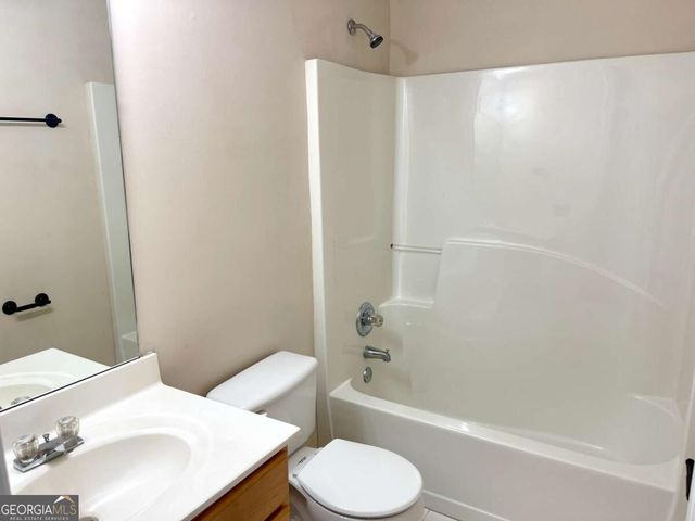 960 Millrace Way, Sugar Hill, GA 30518