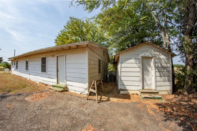 6200 County Rd 42200 Road, Paris, TX 75462