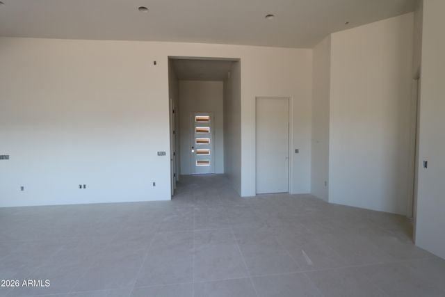 462 W ROUGH RIDER Road, New River, AZ 85087