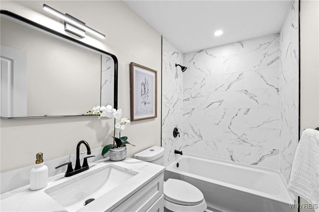 185 Parkedge Avenue, Tonawanda, NY 14150