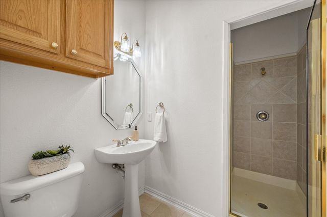 1013 Brook Arbor Drive, Mansfield, TX 76063