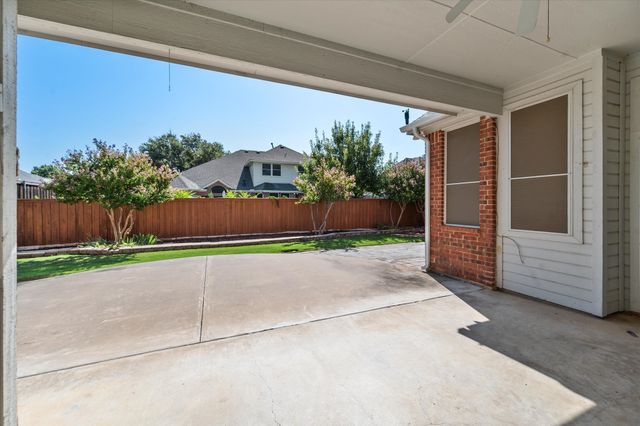 1013 Brook Arbor Drive, Mansfield, TX 76063