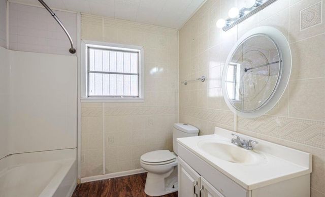 242 W Fannin, La Grange, TX 78945