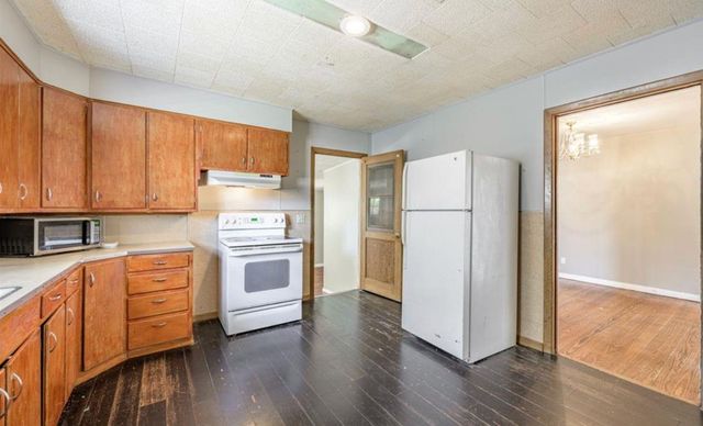 242 W Fannin, La Grange, TX 78945