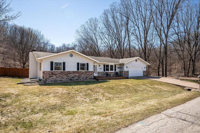 4106 Cardinal LANE, La Crosse, WI 54601