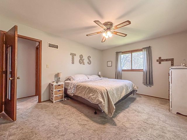 797 Circle DRIVE, Hustisford, WI 53034