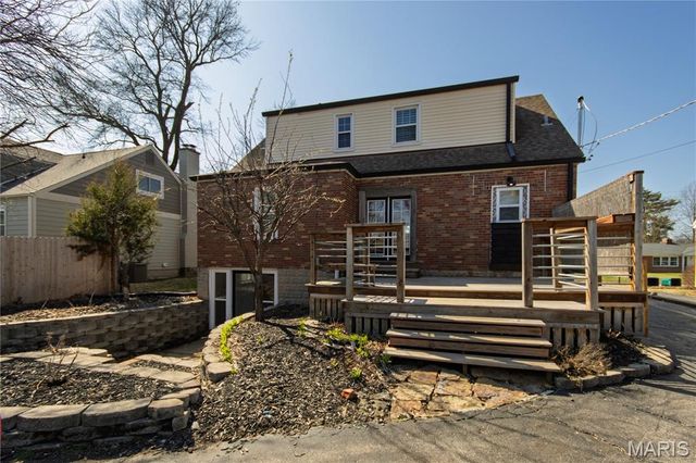 1126 Bopp Road, St Louis, MO 63131