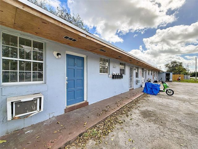 3291 NW 132nd Ter 5, Opa-locka, FL 33054