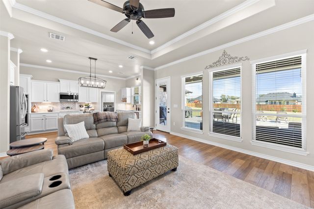 157 Metheglin Drive, Temple, TX 76502