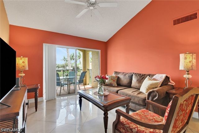 1195 Wildwood Lakes BLVD 202, Naples, FL 34104