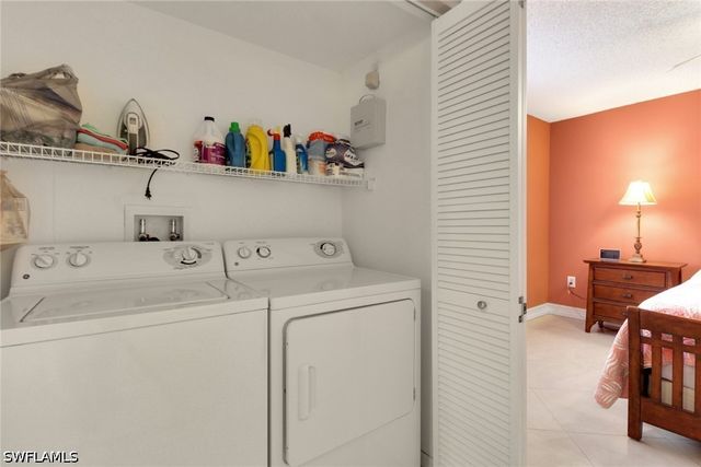 1195 Wildwood Lakes BLVD 202, Naples, FL 34104