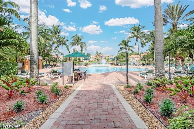 1195 Wildwood Lakes BLVD 202, Naples, FL 34104