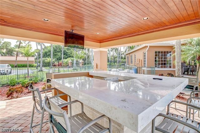 1195 Wildwood Lakes BLVD 202, Naples, FL 34104