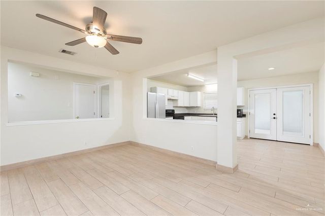 1914 Linsay Boulevard, Edinburg, TX 78539