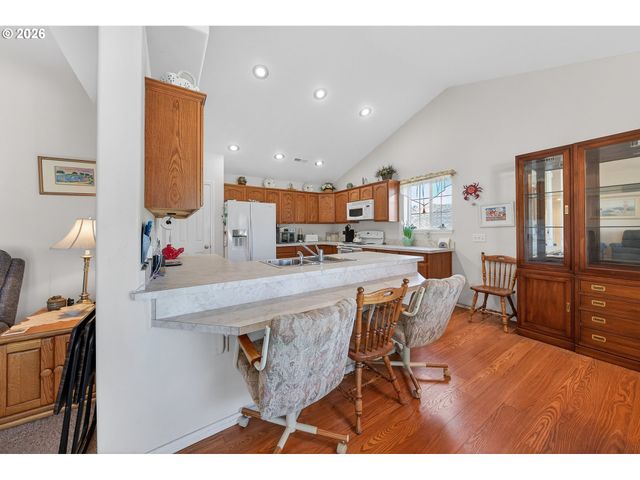 101 PLEASANT VIEW Loop, Roseburg, OR 97471