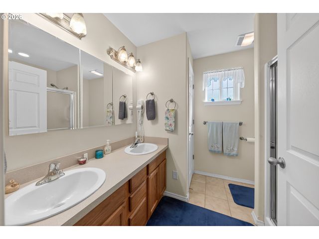 101 PLEASANT VIEW Loop, Roseburg, OR 97471