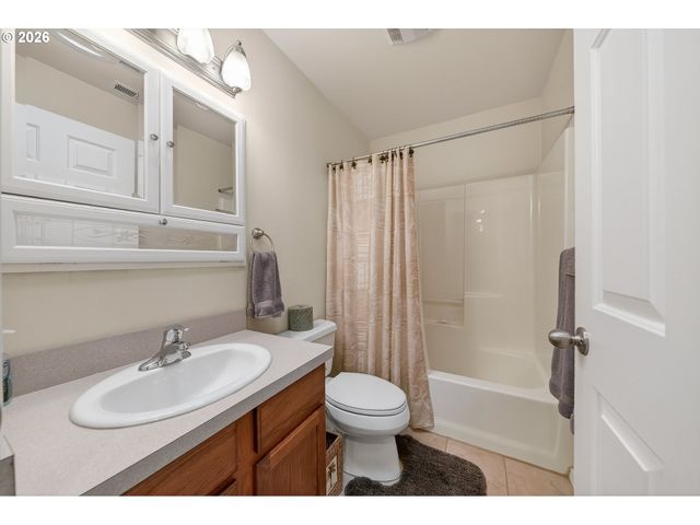 101 PLEASANT VIEW Loop, Roseburg, OR 97471