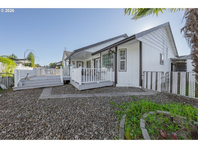 101 PLEASANT VIEW Loop, Roseburg, OR 97471
