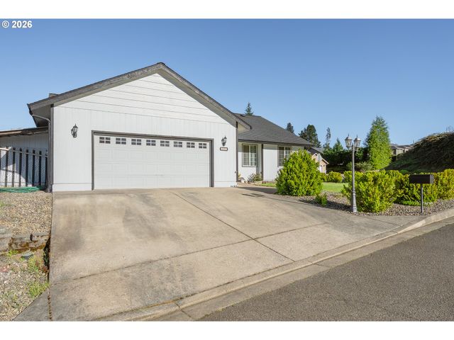 101 PLEASANT VIEW Loop, Roseburg, OR 97471