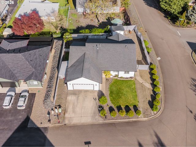 101 PLEASANT VIEW Loop, Roseburg, OR 97471