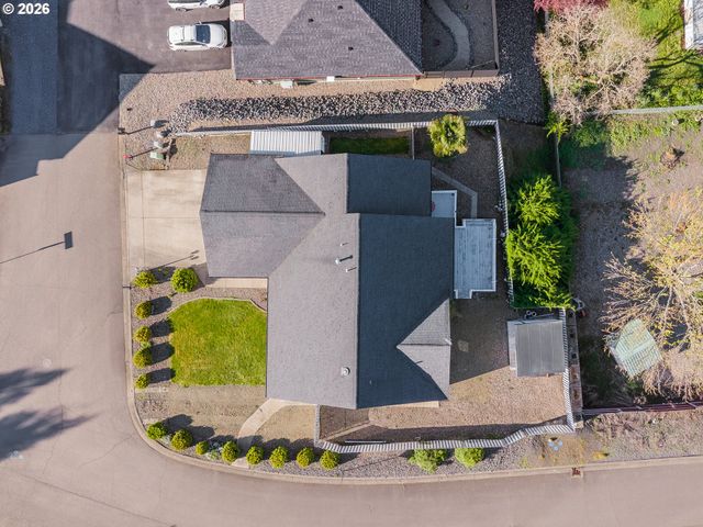 101 PLEASANT VIEW Loop, Roseburg, OR 97471