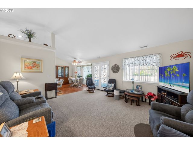 101 PLEASANT VIEW Loop, Roseburg, OR 97471