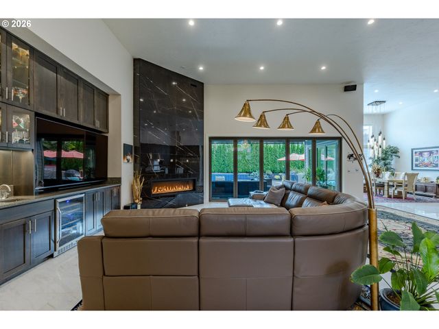 3540 WALTON Ln, Eugene, OR 97408