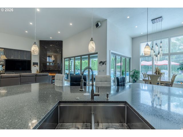 3540 WALTON Ln, Eugene, OR 97408