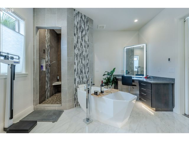 3540 WALTON Ln, Eugene, OR 97408