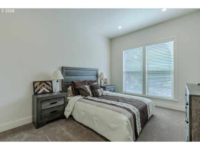 3540 WALTON Ln, Eugene, OR 97408