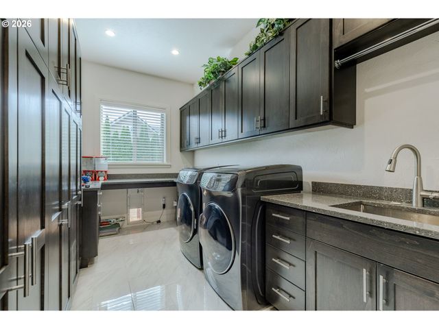 3540 WALTON Ln, Eugene, OR 97408