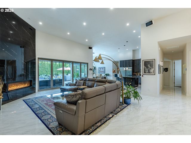 3540 WALTON Ln, Eugene, OR 97408