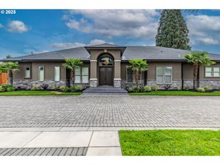 3540 WALTON Ln, Eugene, OR 97408