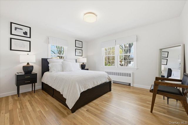 8 Bayberry Avenue, Garden City, NY 11530