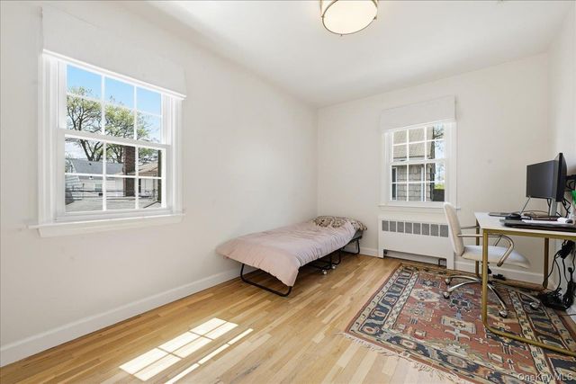 8 Bayberry Avenue, Garden City, NY 11530