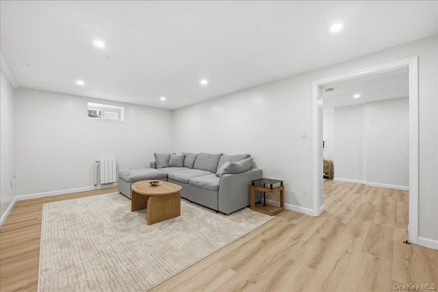 8 Bayberry Avenue, Garden City, NY 11530