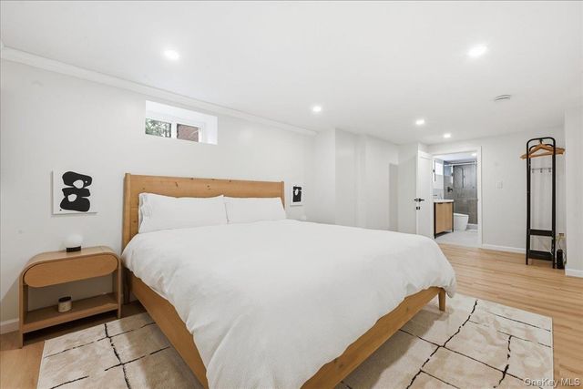 8 Bayberry Avenue, Garden City, NY 11530