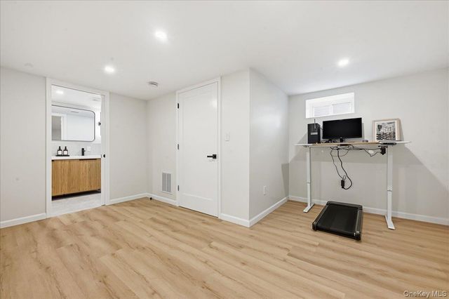 8 Bayberry Avenue, Garden City, NY 11530