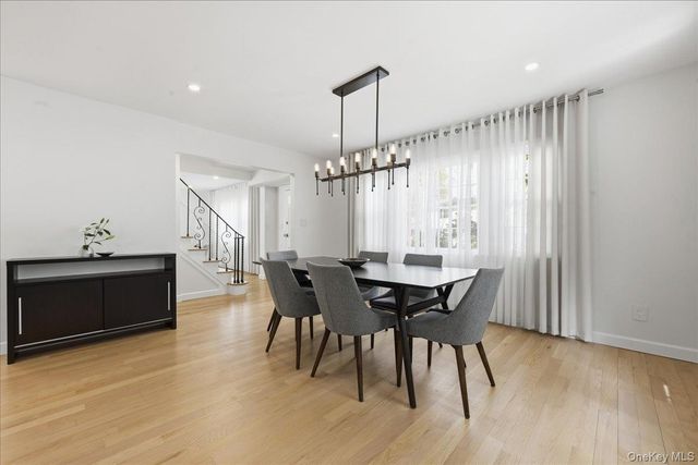 8 Bayberry Avenue, Garden City, NY 11530