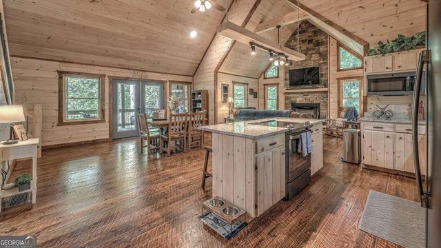 44 Windy Valley SPUR, Blue Ridge, GA 30513