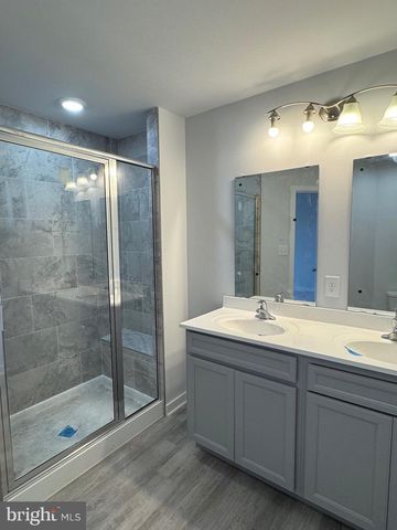 144 OLGA DR, Martinsburg, WV 25403