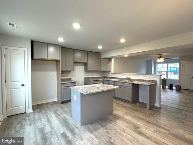 144 OLGA DR, Martinsburg, WV 25403