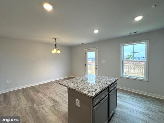 144 OLGA DR, Martinsburg, WV 25403