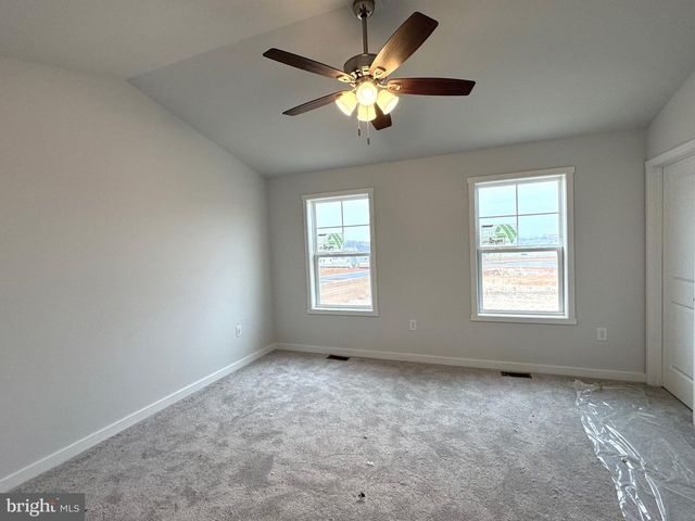 144 OLGA DR, Martinsburg, WV 25403