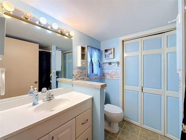 1521 LAKEVIEW DRIVE, Tavares, FL 32778