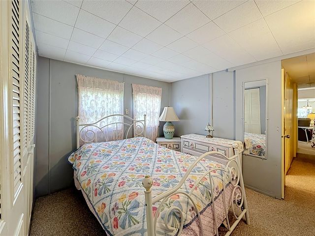1521 LAKEVIEW DRIVE, Tavares, FL 32778