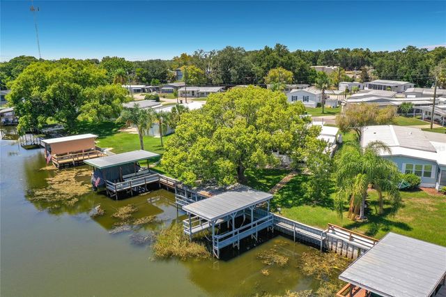 1521 LAKEVIEW DRIVE, Tavares, FL 32778